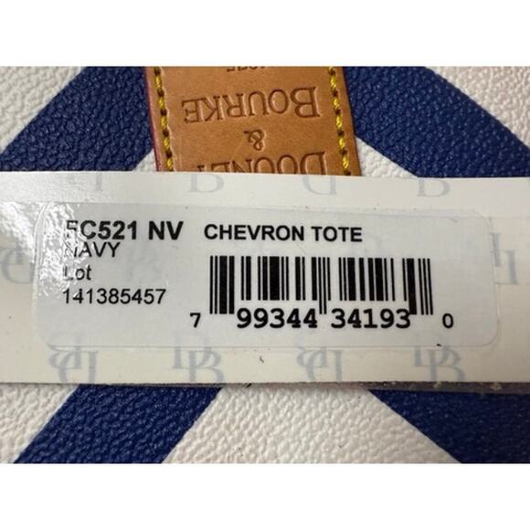 Dooney & Bourke Navy Chevron Tote w/ Pouch Canvas Leather Trim NWT Excellent - Picture 11 of 12